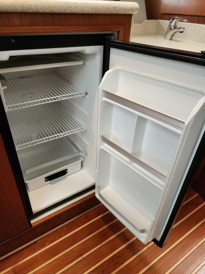 2001 Tiara Yachts 3500 Open — photo 13