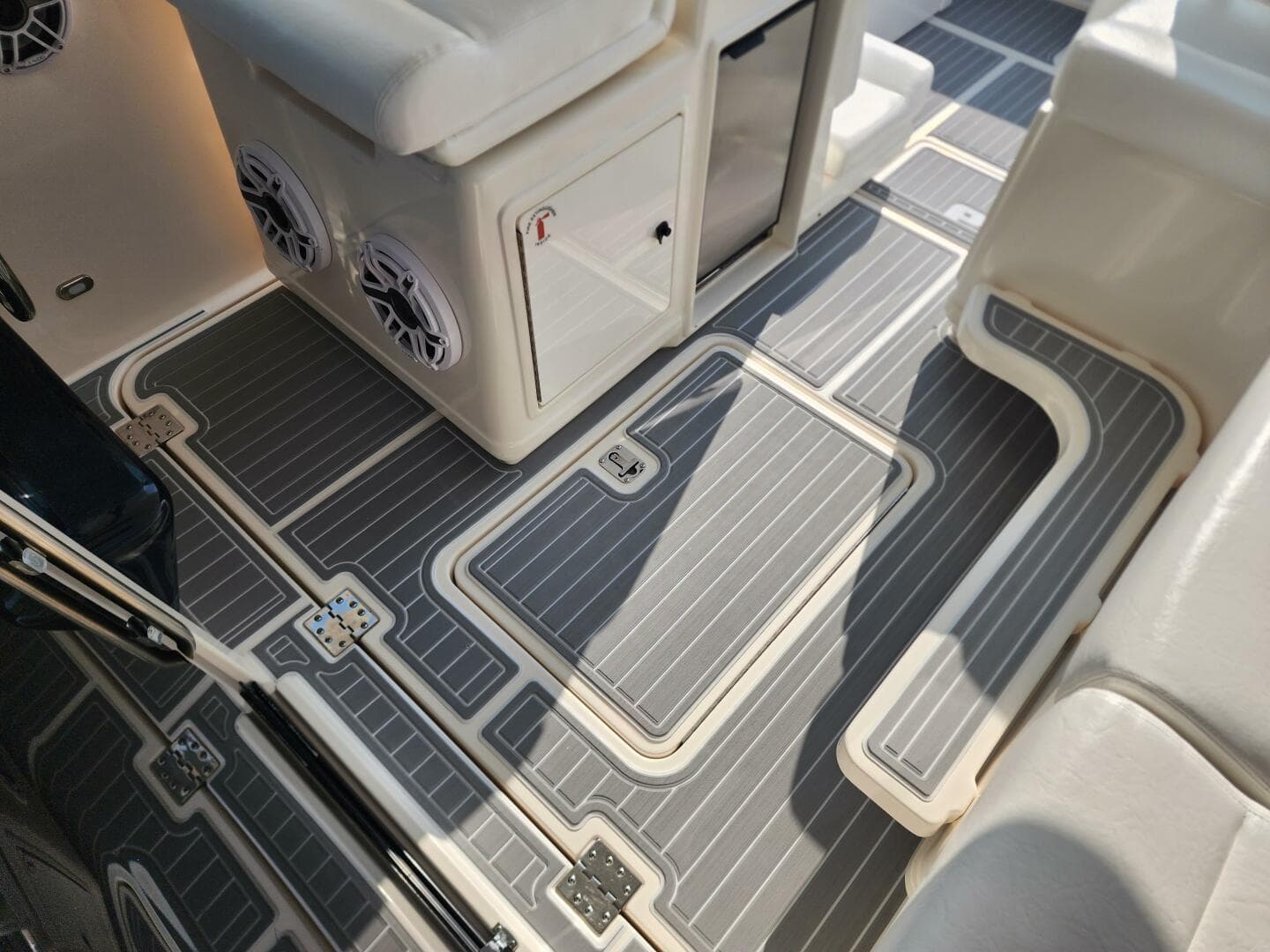 2001 Tiara Yachts 3500 Open — photo 3