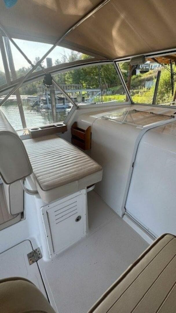 2000 Mainship Pilot 34 — photo 8
