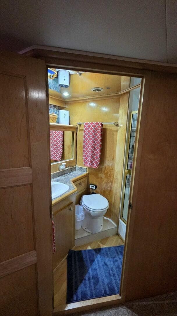 1998 Navigator 5300 — photo 80