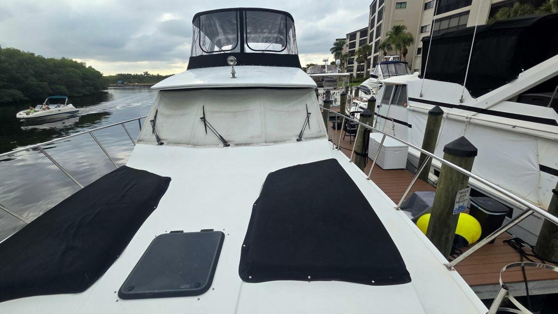 1998 Navigator 5300 — photo 15