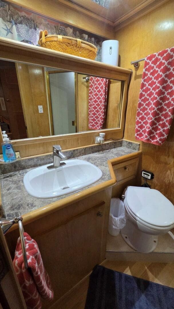 1998 Navigator 5300 — photo 82