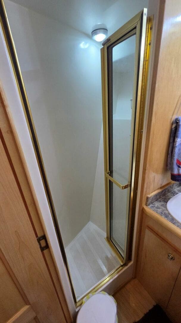 1998 Navigator 5300 — photo 74