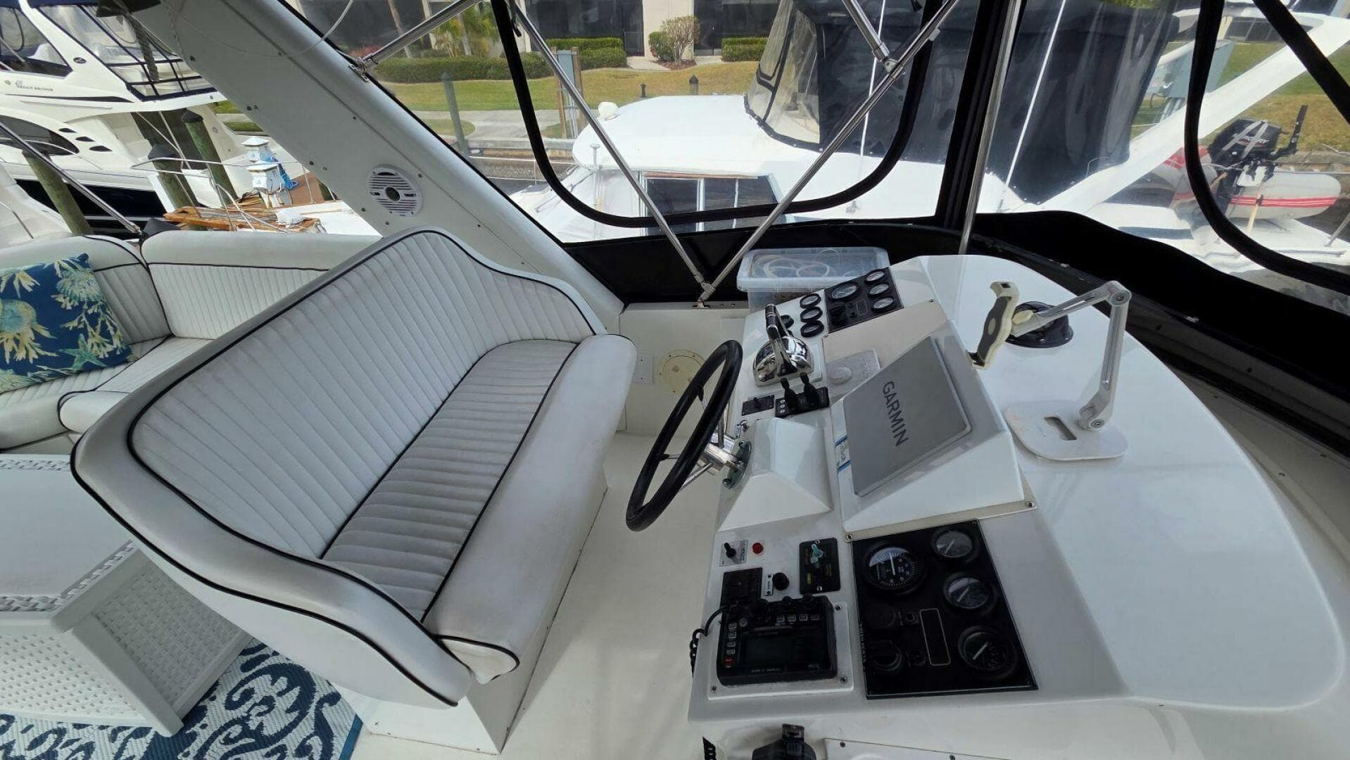 1998 Navigator 5300 — photo 54