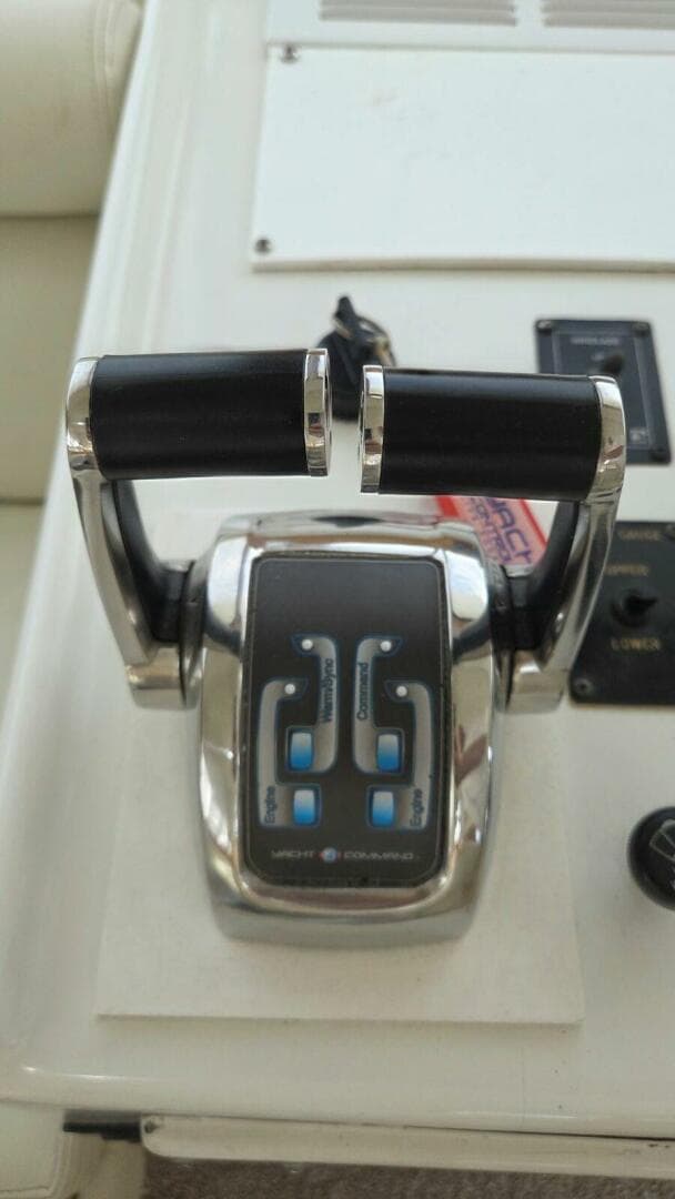 1998 Navigator 5300 — photo 48