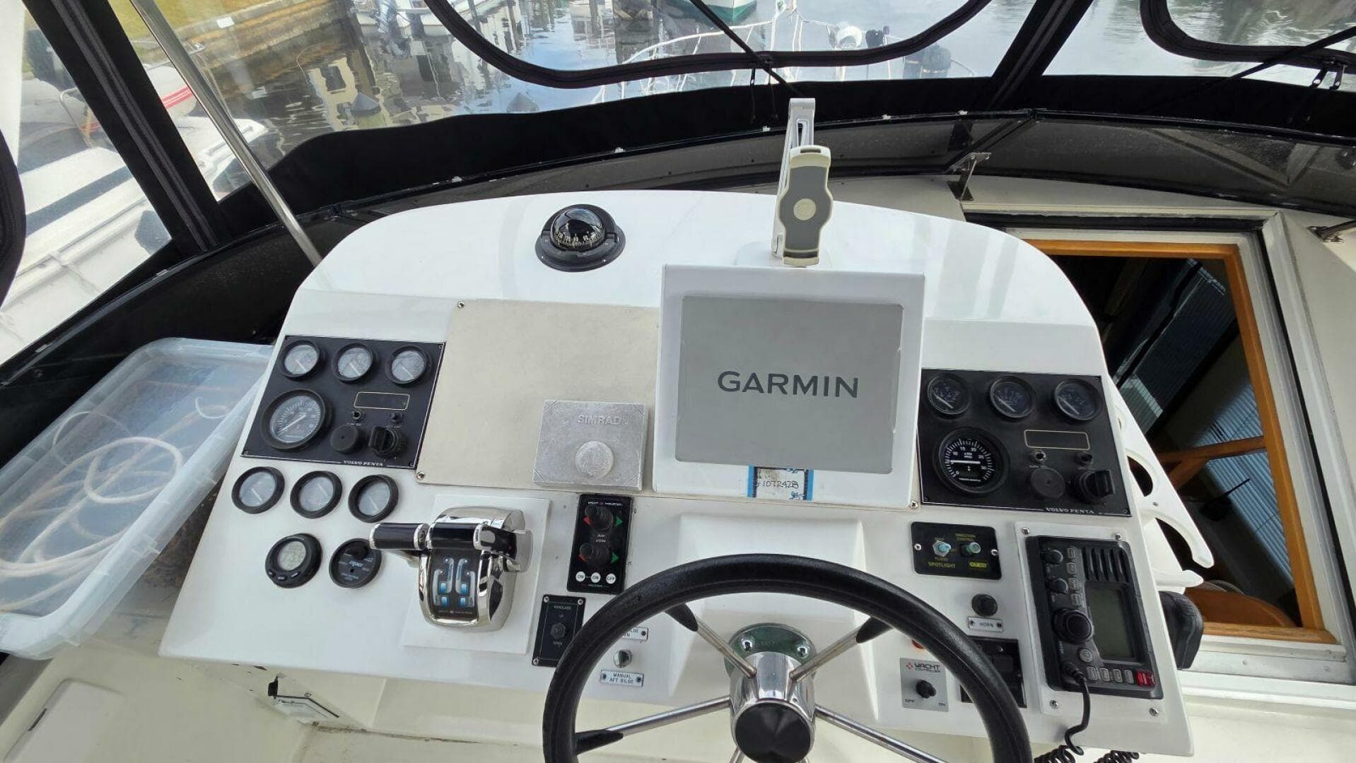 1998 Navigator 5300 — photo 55