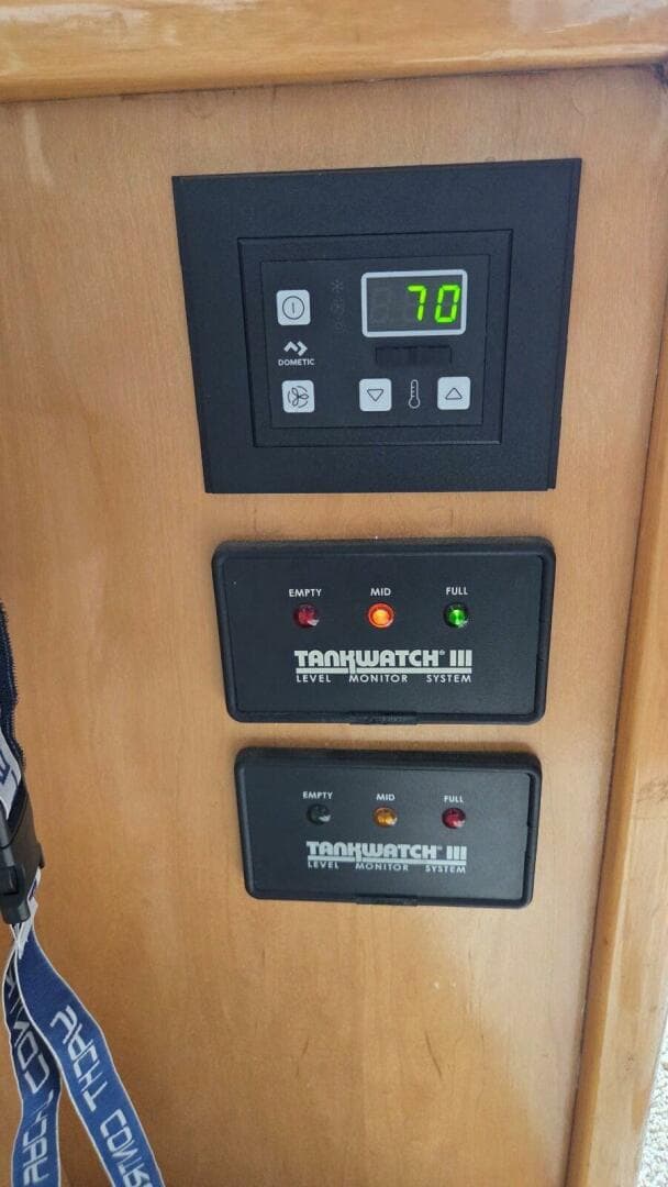 1998 Navigator 5300 — photo 46