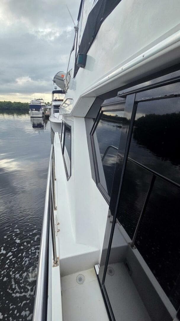 1998 Navigator 5300 — photo 12