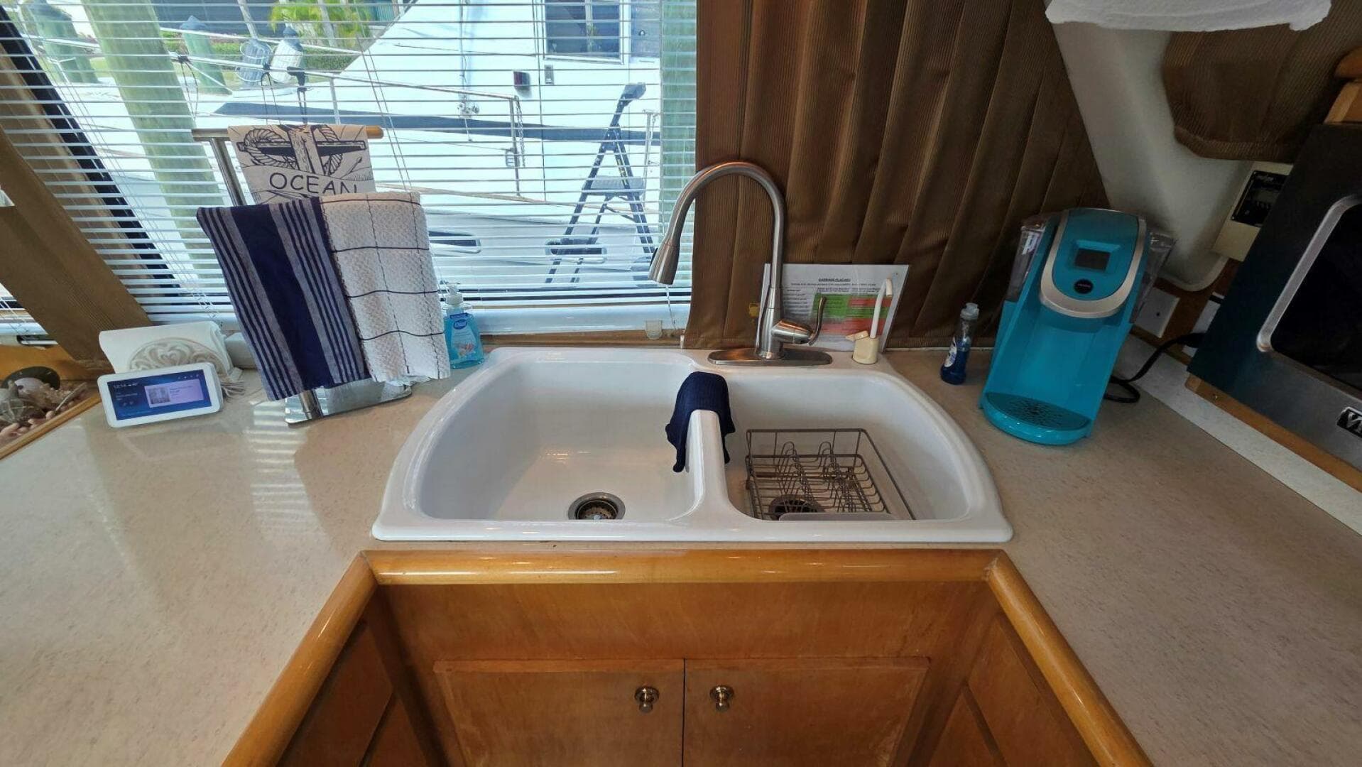 1998 Navigator 5300 — photo 32