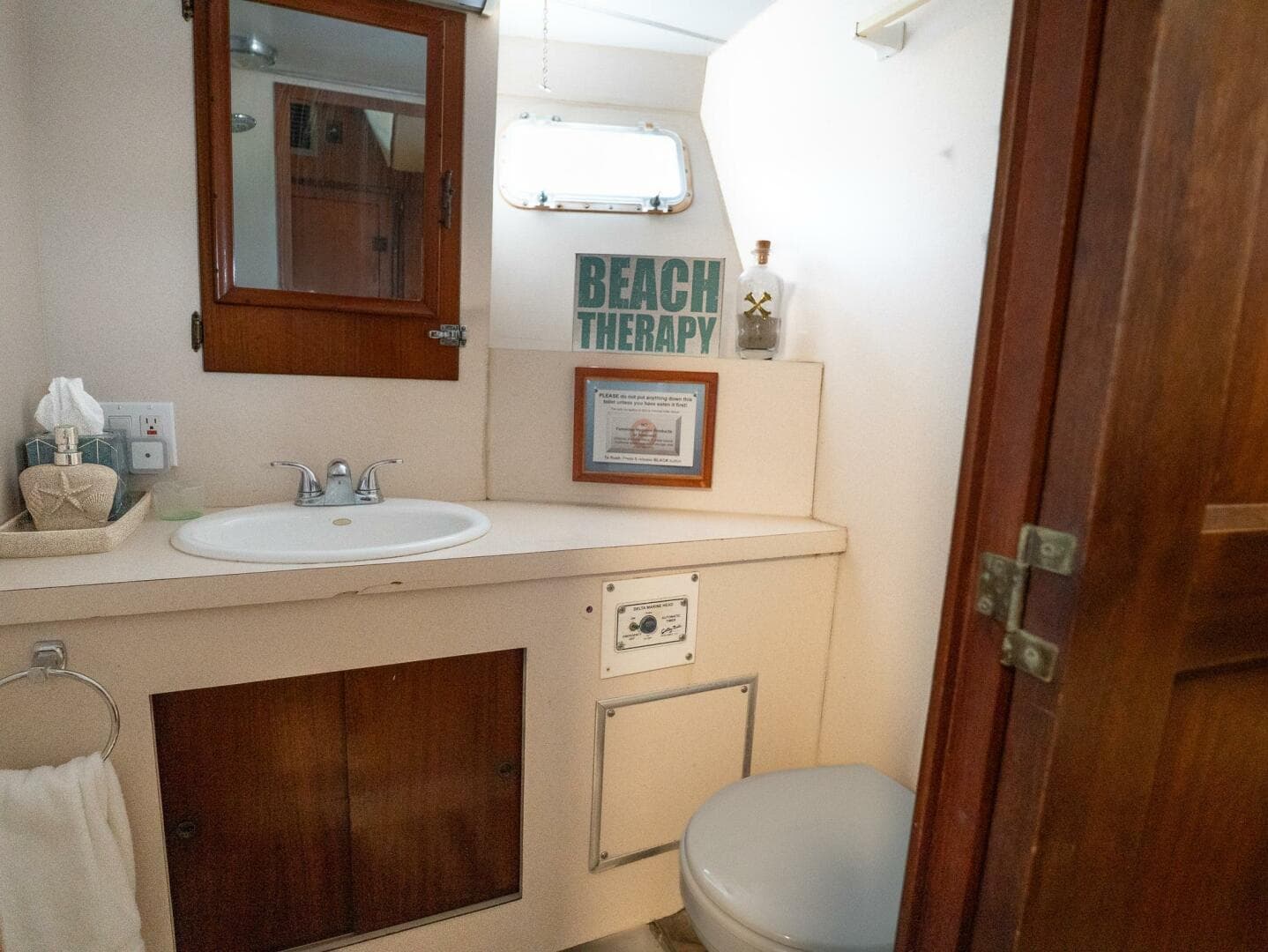 1975 Hatteras 58 Yacht Fisherman — photo 17