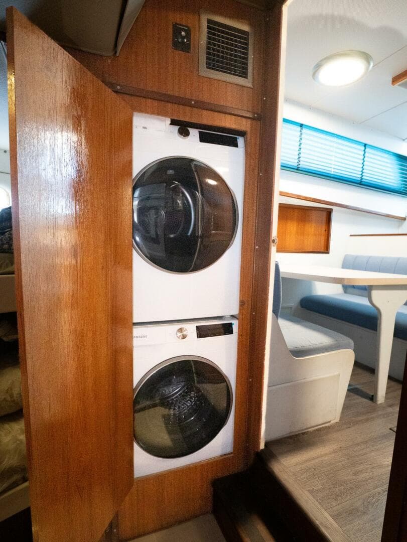 1975 Hatteras 58 Yacht Fisherman — photo 18