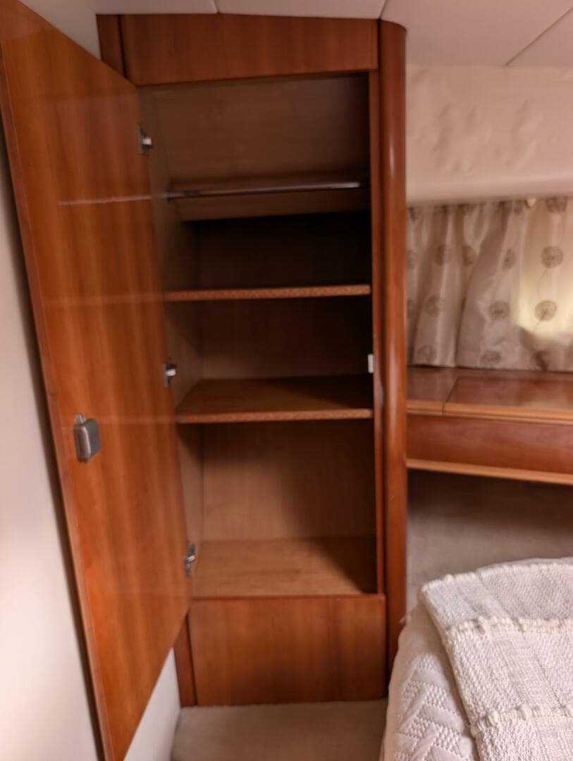 1998 Viking Princess Sport Cruiser — photo 43