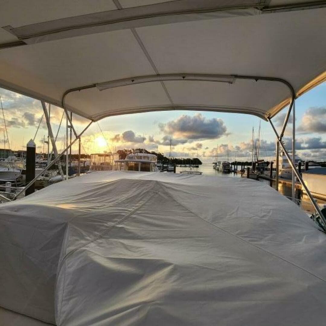 1998 Viking Princess Sport Cruiser — photo 12