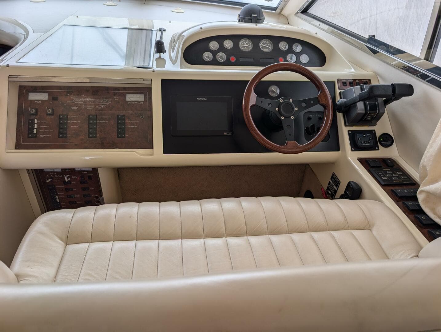 1998 Viking Princess Sport Cruiser — photo 30