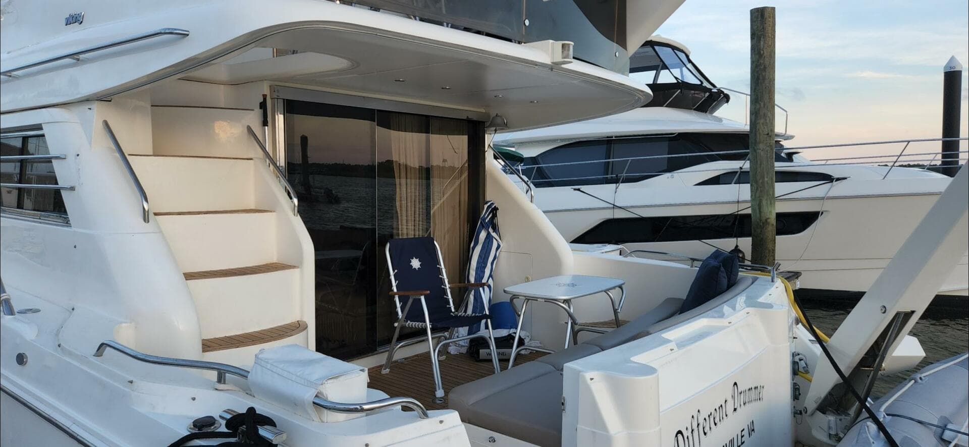 1998 Viking Princess Sport Cruiser — photo 94