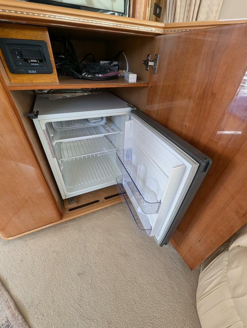 1998 Viking Princess Sport Cruiser — photo 24