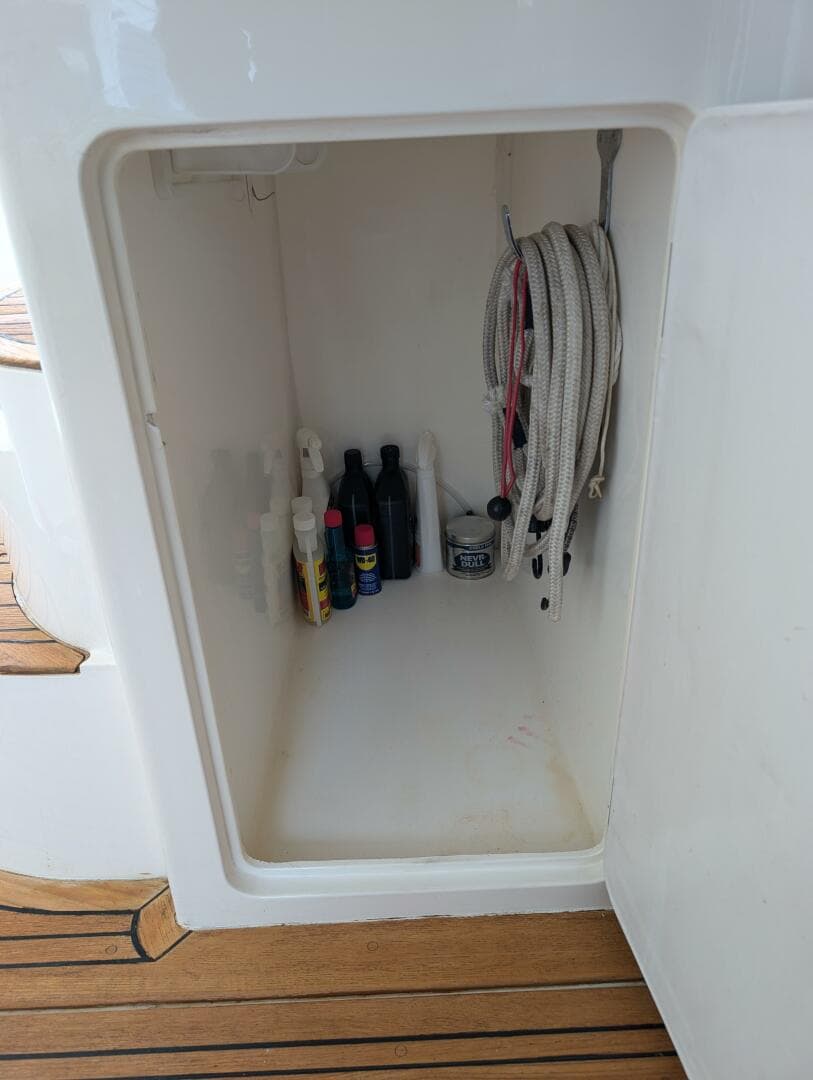 1998 Viking Princess Sport Cruiser — photo 92