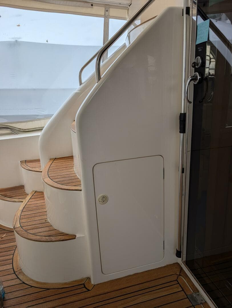 1998 Viking Princess Sport Cruiser — photo 91