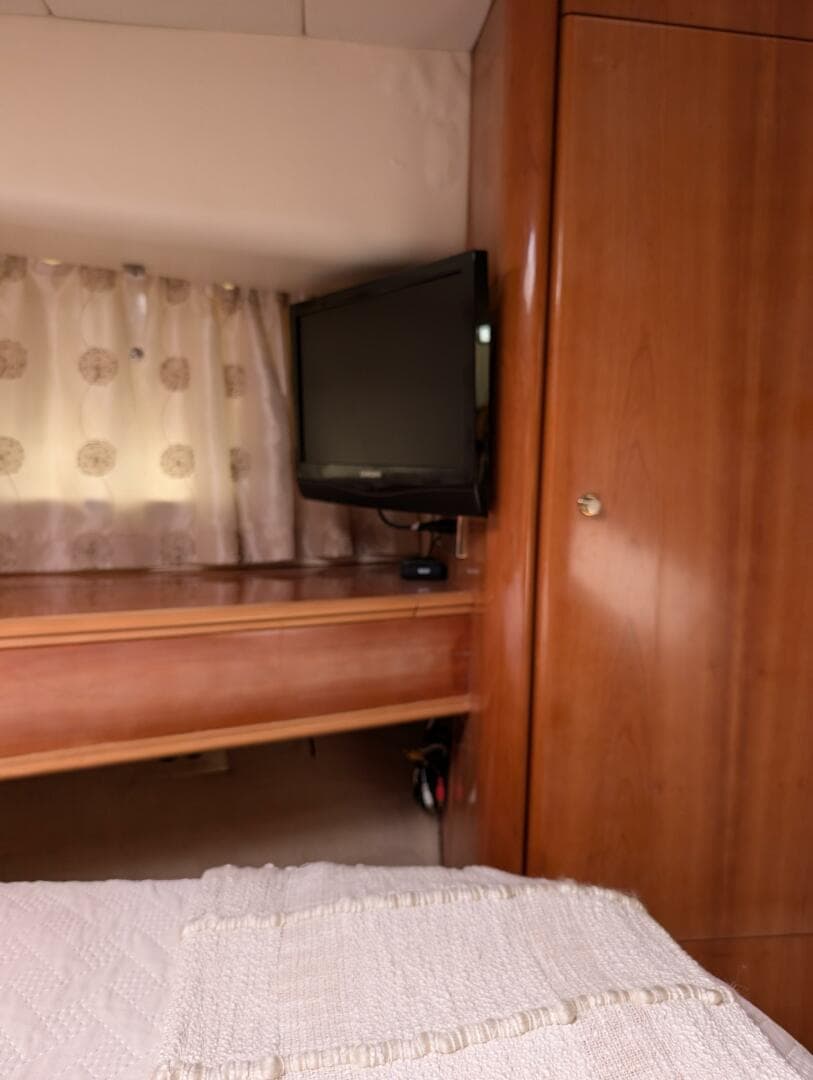 1998 Viking Princess Sport Cruiser — photo 53