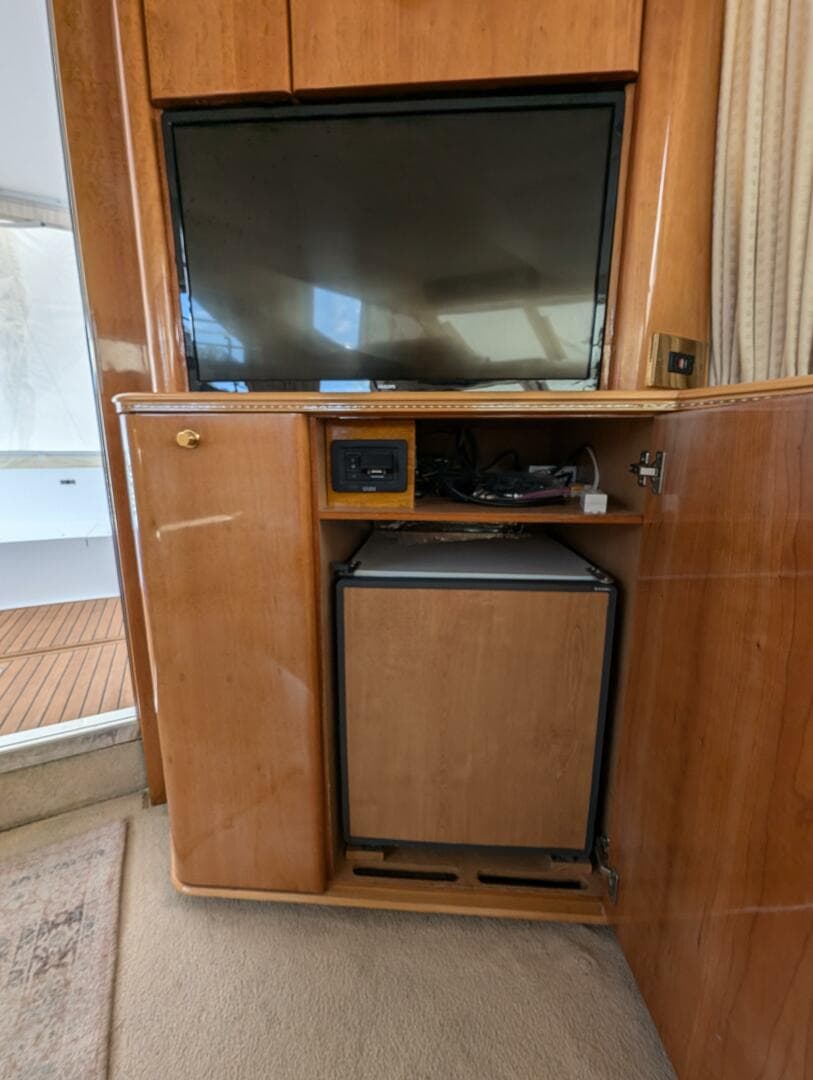 1998 Viking Princess Sport Cruiser — photo 23