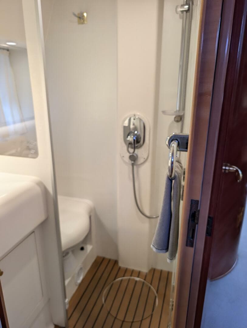 1998 Viking Princess Sport Cruiser — photo 57