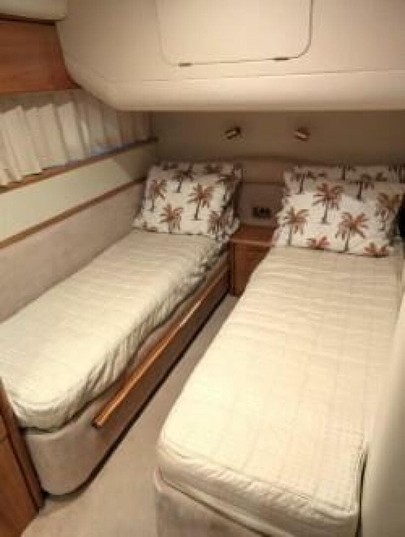 1998 Viking Princess Sport Cruiser — photo 42