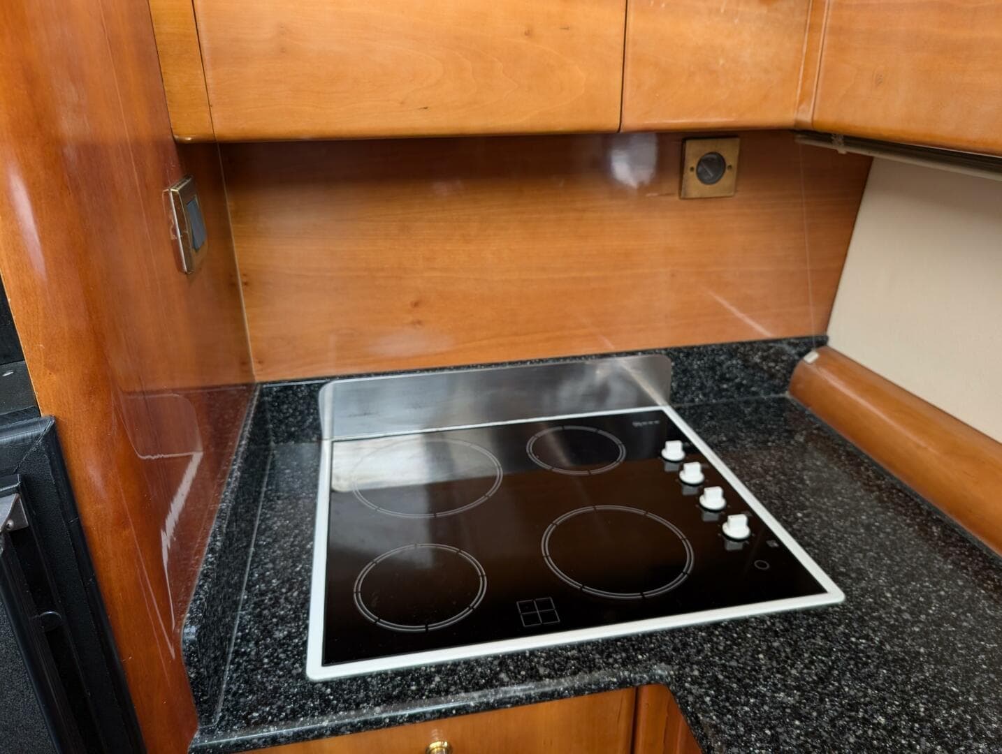 1998 Viking Princess Sport Cruiser — photo 39