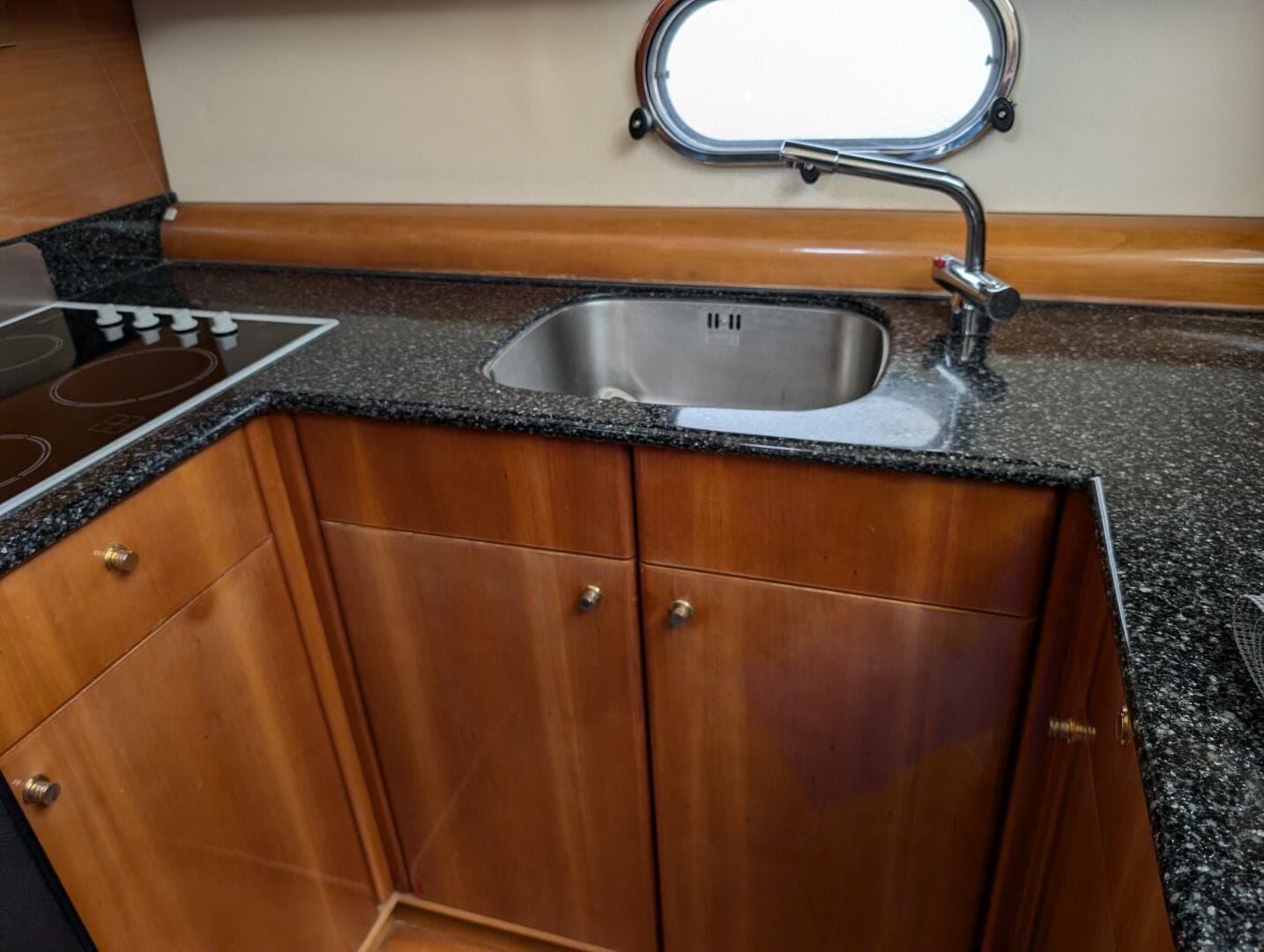 1998 Viking Princess Sport Cruiser — photo 38