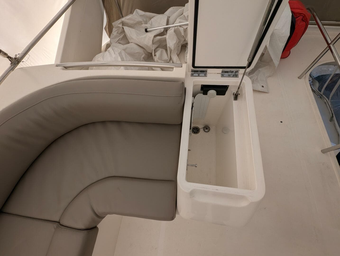 1998 Viking Princess Sport Cruiser — photo 99