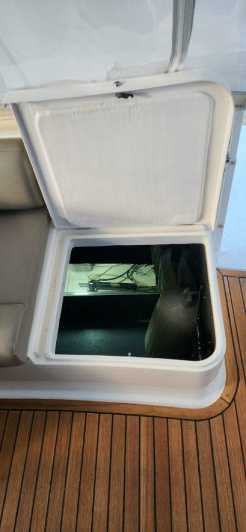 1998 Viking Princess Sport Cruiser — photo 9