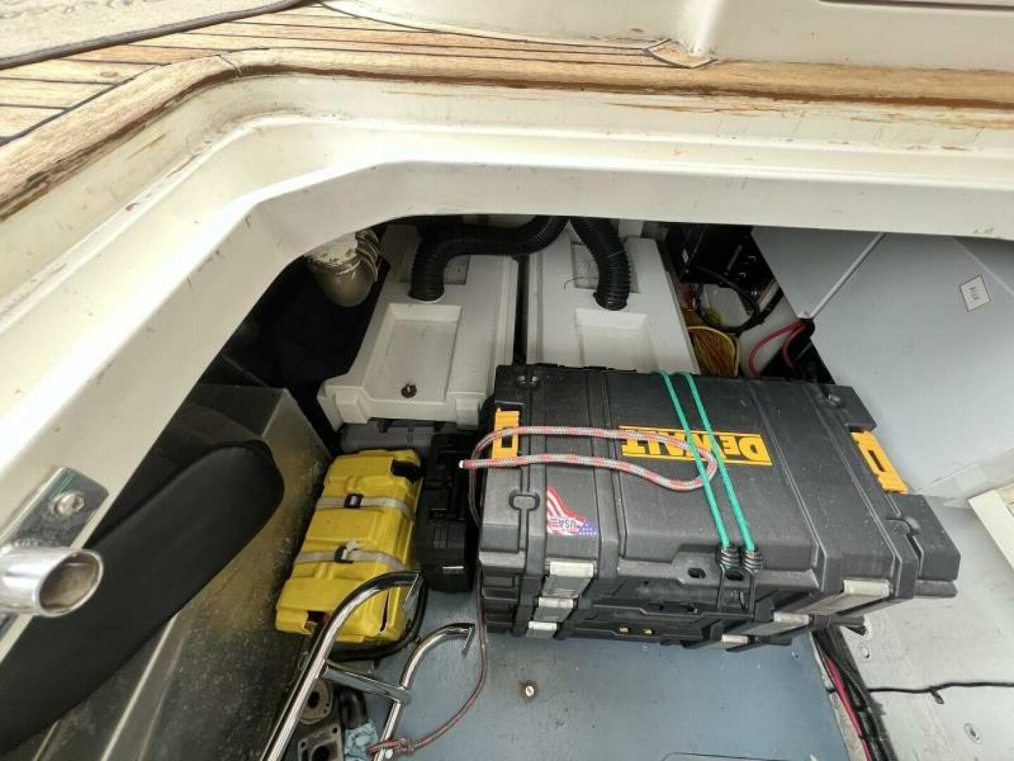 1998 Viking Princess Sport Cruiser — photo 8