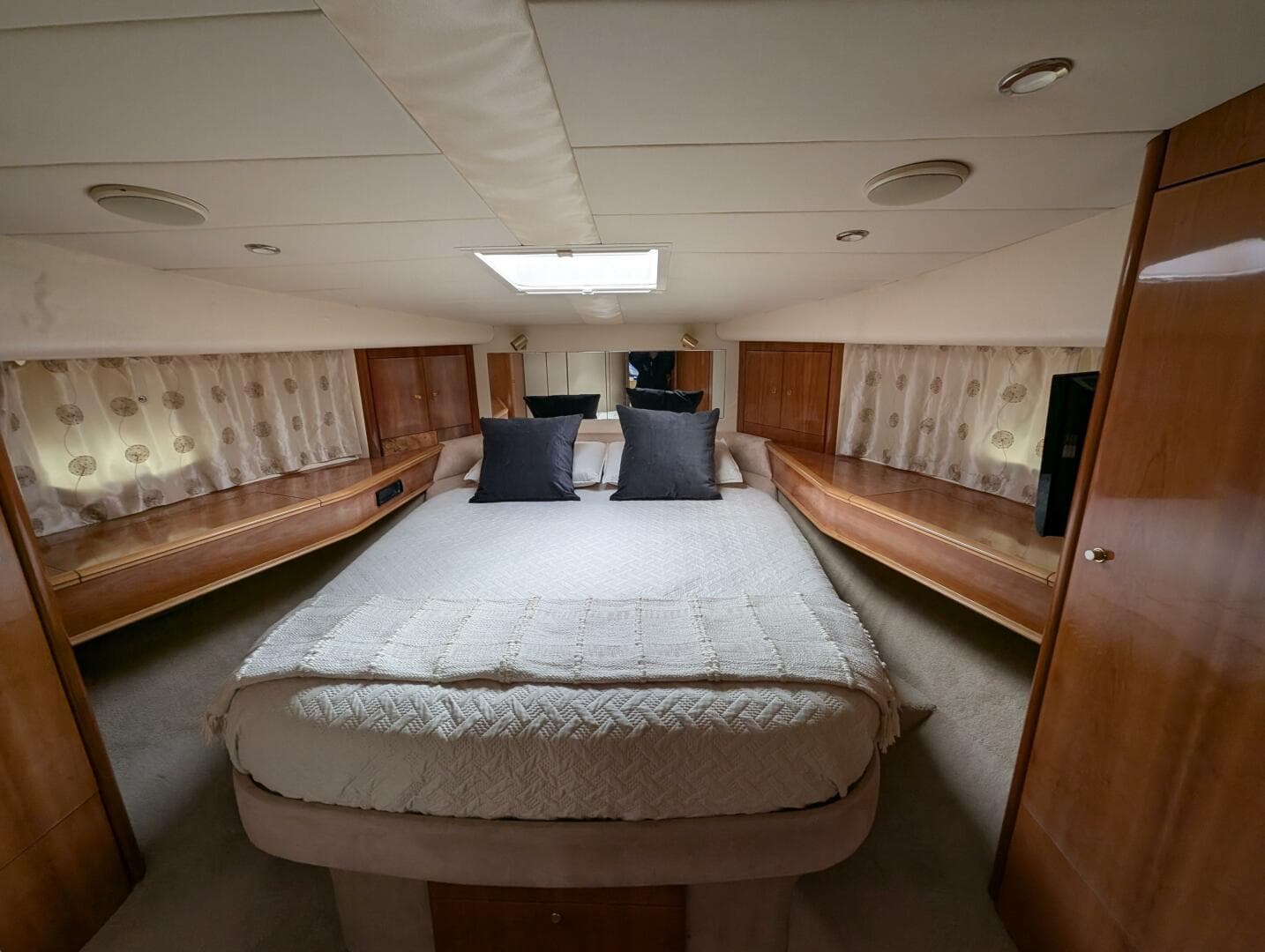 1998 Viking Princess Sport Cruiser — photo 48