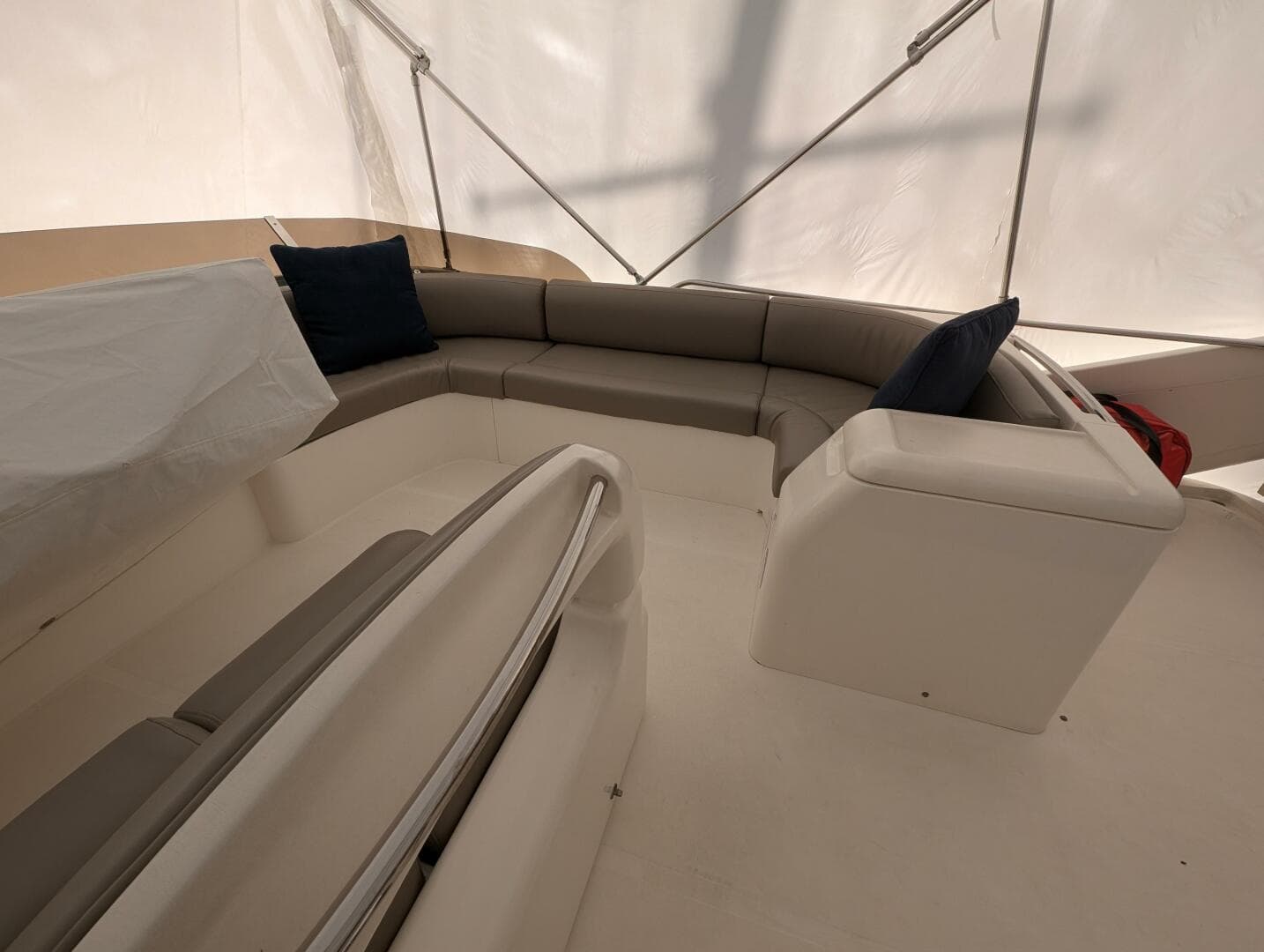 1998 Viking Princess Sport Cruiser — photo 96