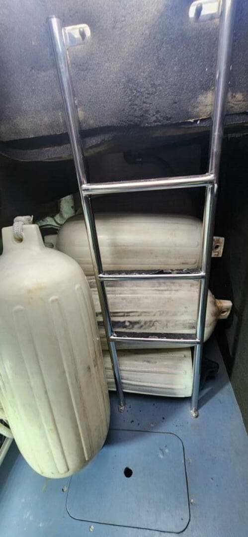 1998 Viking Princess Sport Cruiser — photo 63