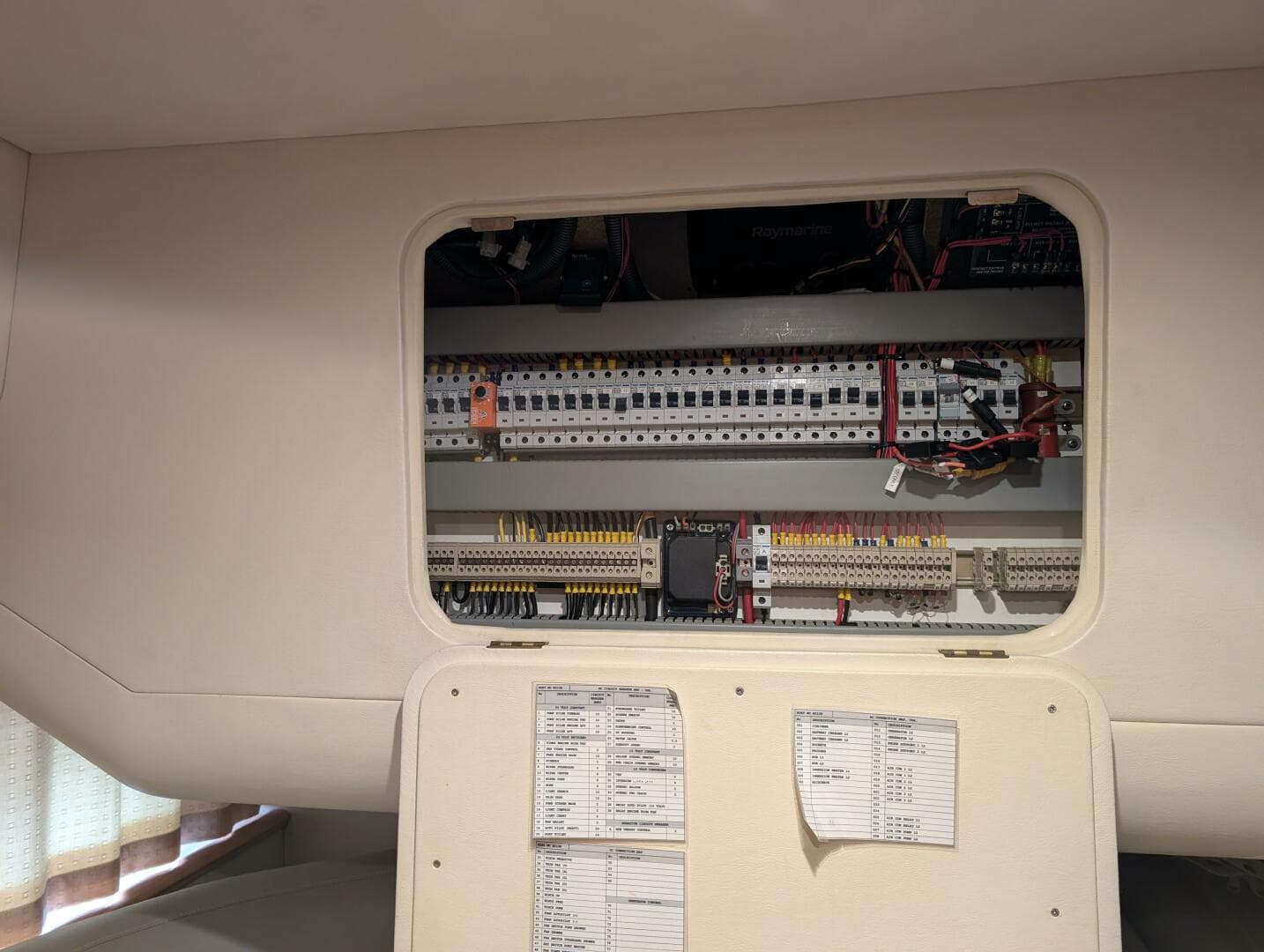 1998 Viking Princess Sport Cruiser — photo 74