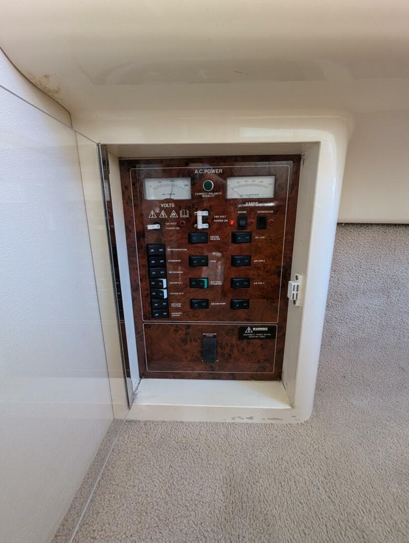 1998 Viking Princess Sport Cruiser — photo 88