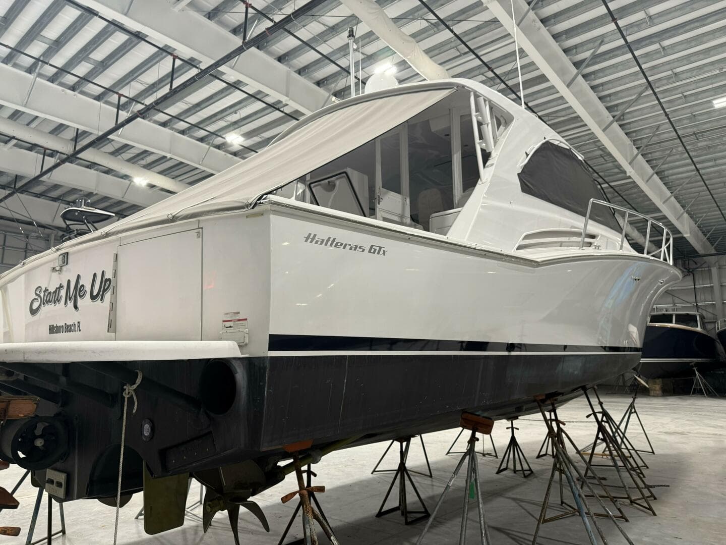 2020 Hatteras GT 45 Express — photo 13