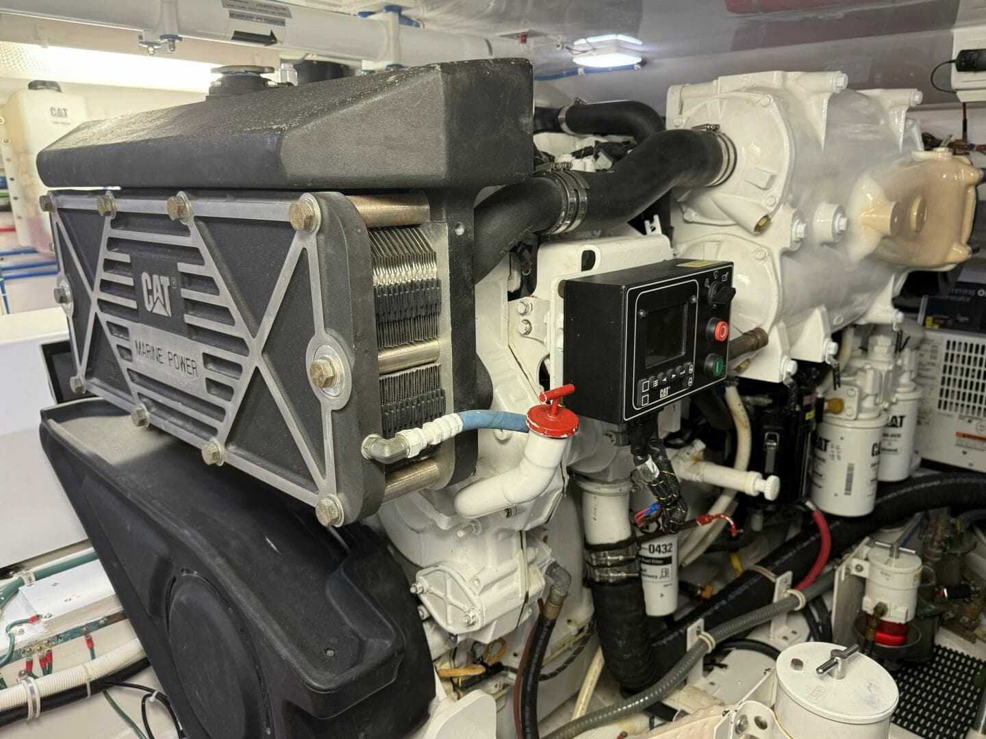 2020 Hatteras GT 45 Express — photo 48