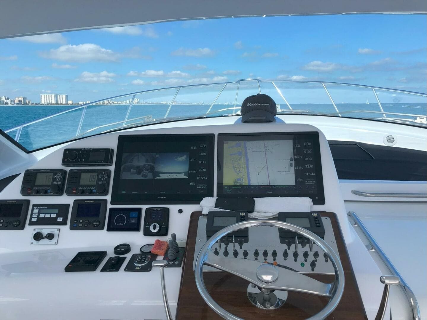 2020 Hatteras GT 45 Express — photo 22