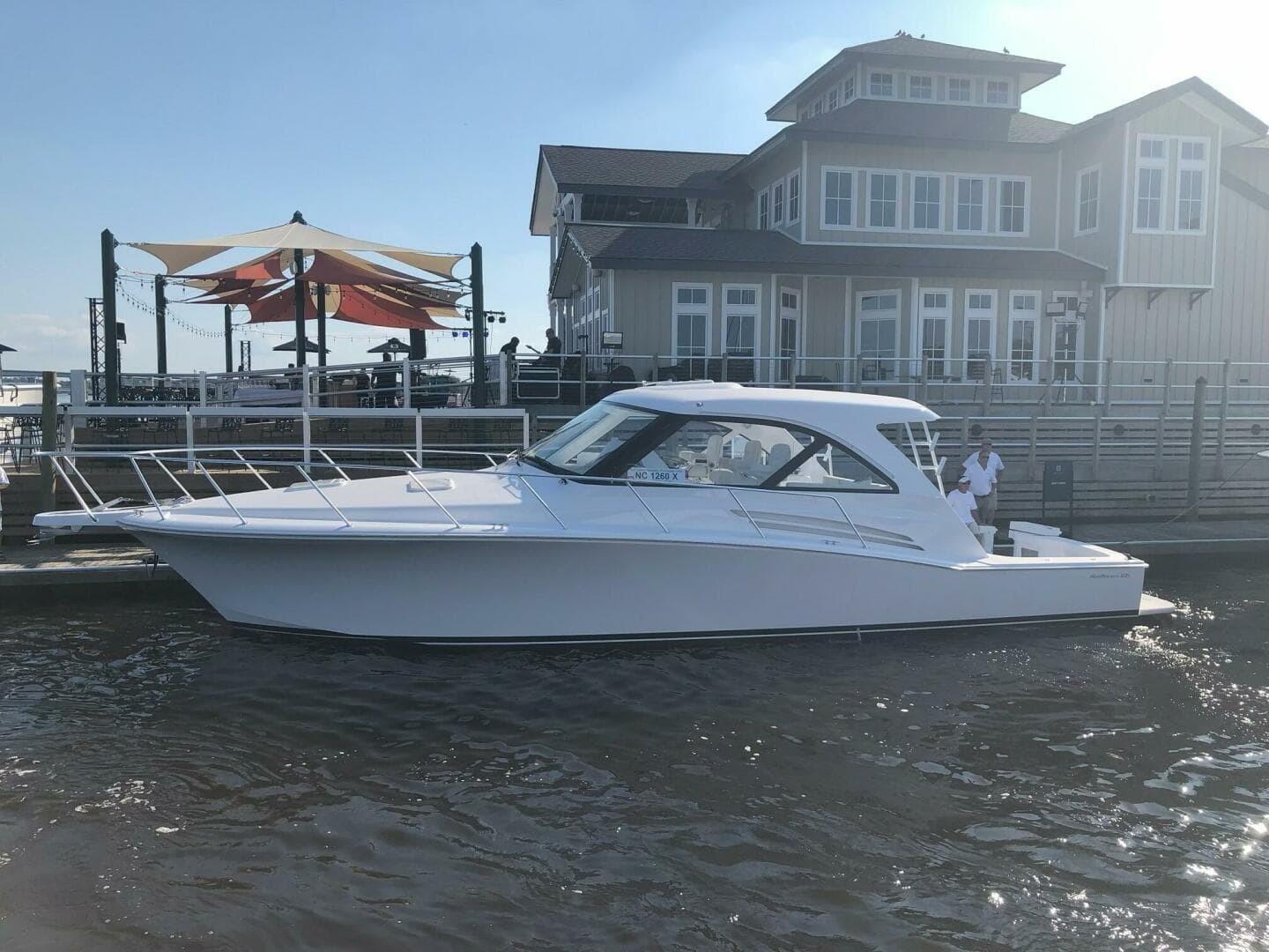 2020 Hatteras GT 45 Express — photo 5