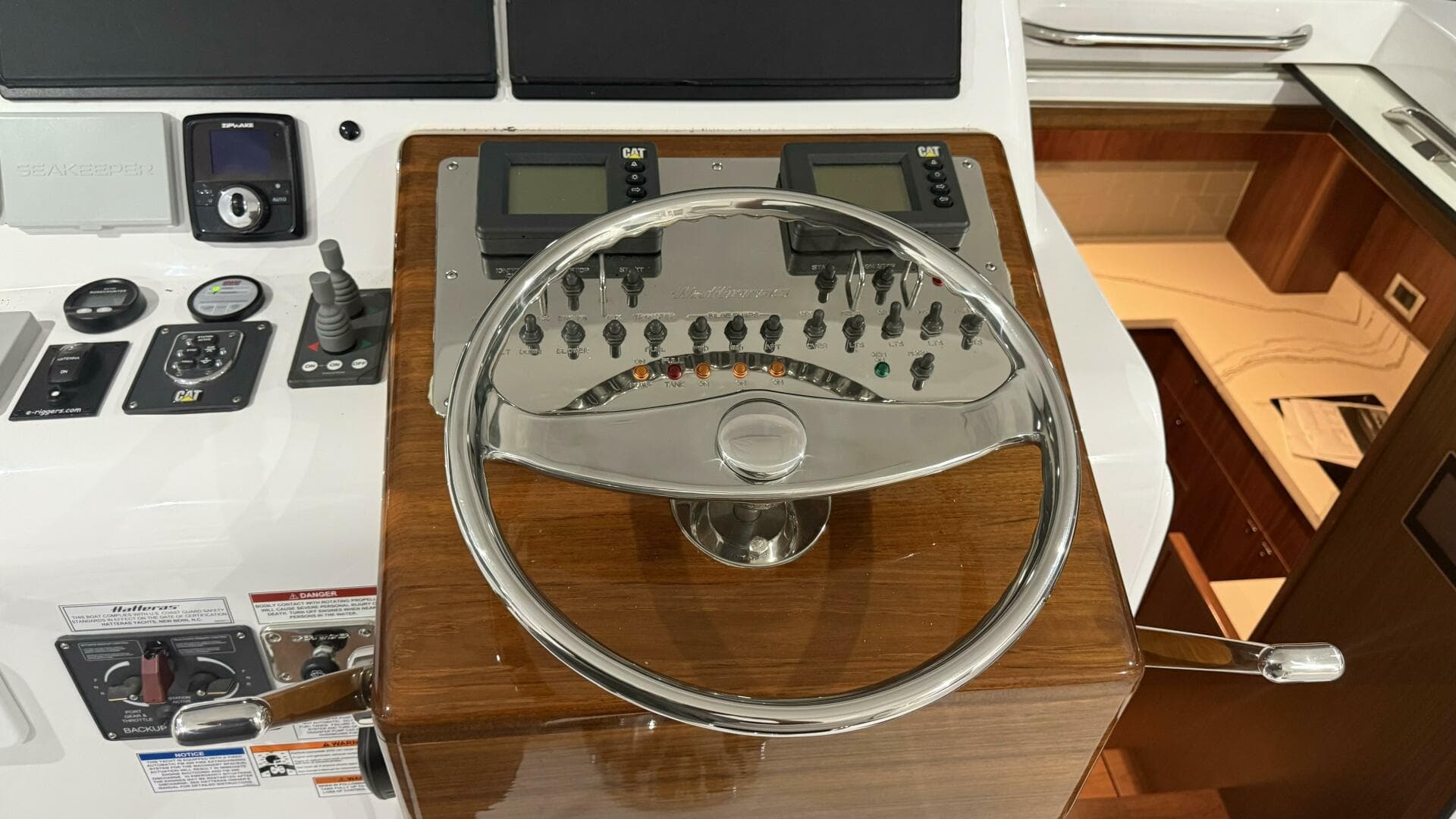 2020 Hatteras GT 45 Express — photo 30