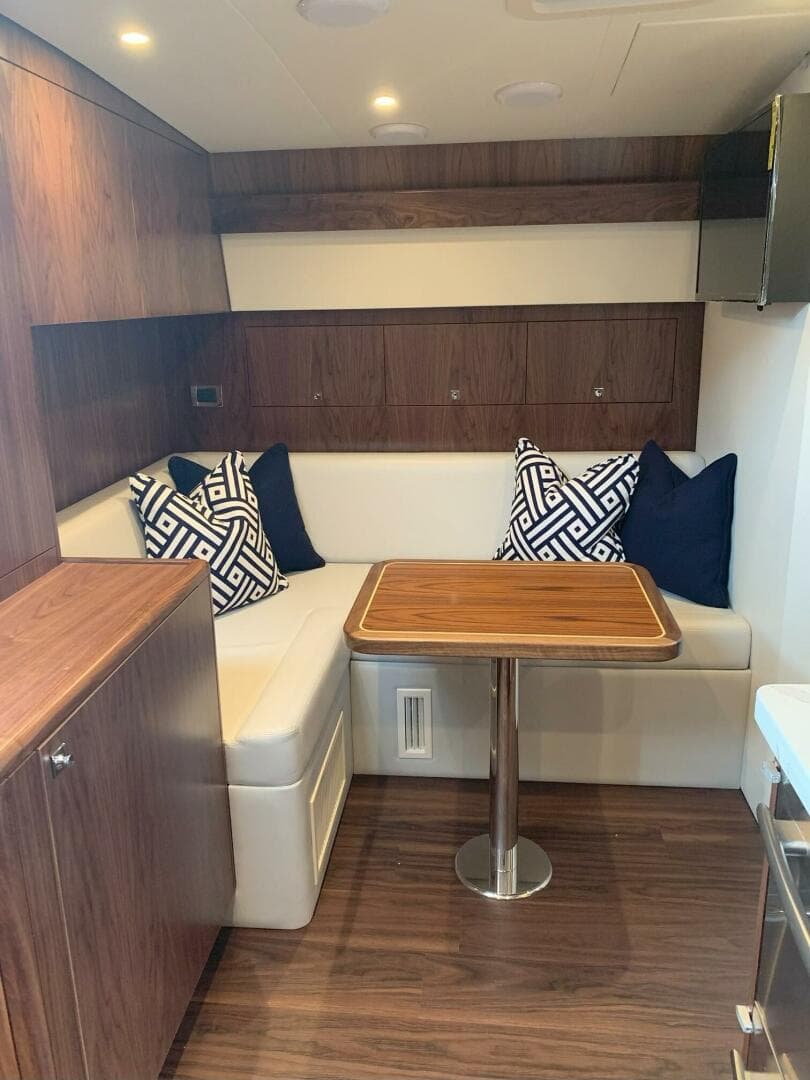 2020 Hatteras GT 45 Express — photo 43