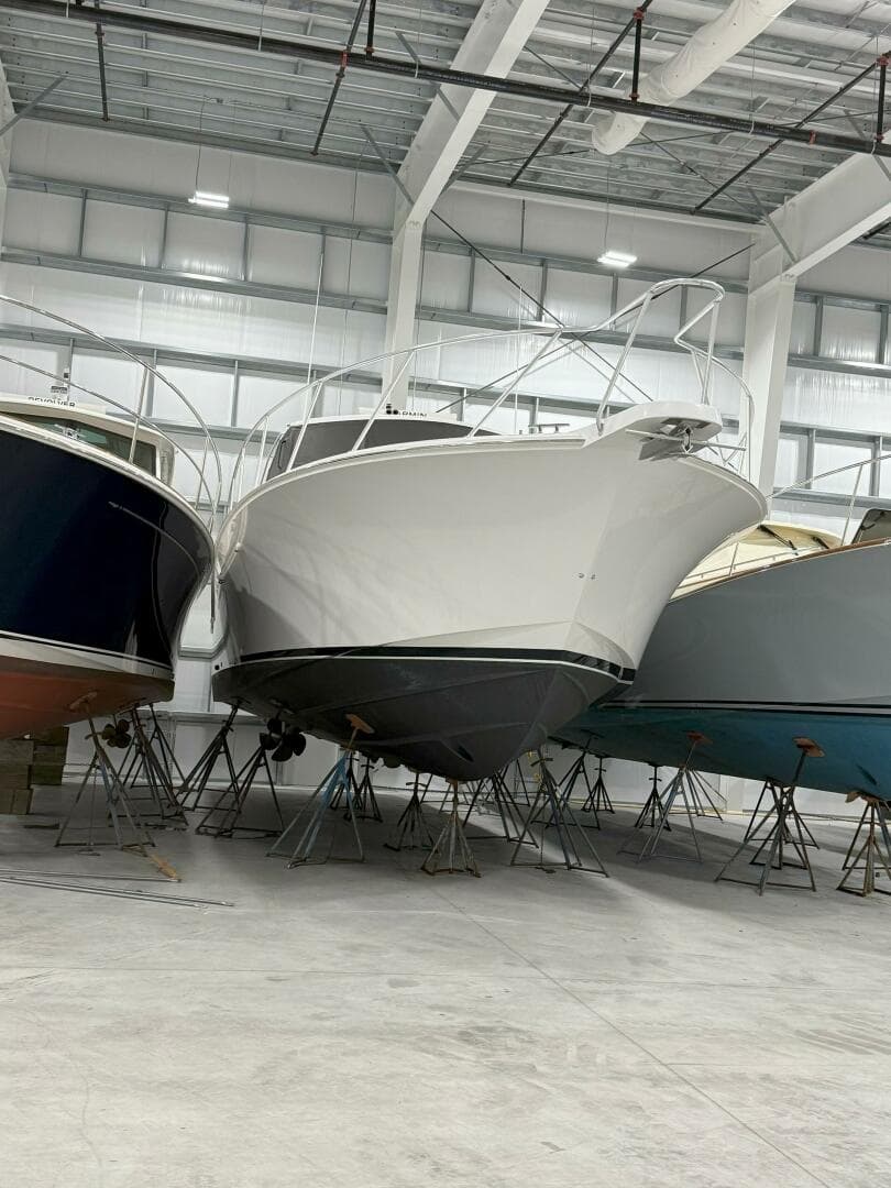 2020 Hatteras GT 45 Express — photo 10