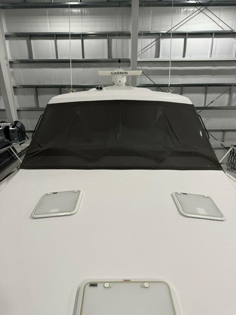 2020 Hatteras GT 45 Express — photo 14