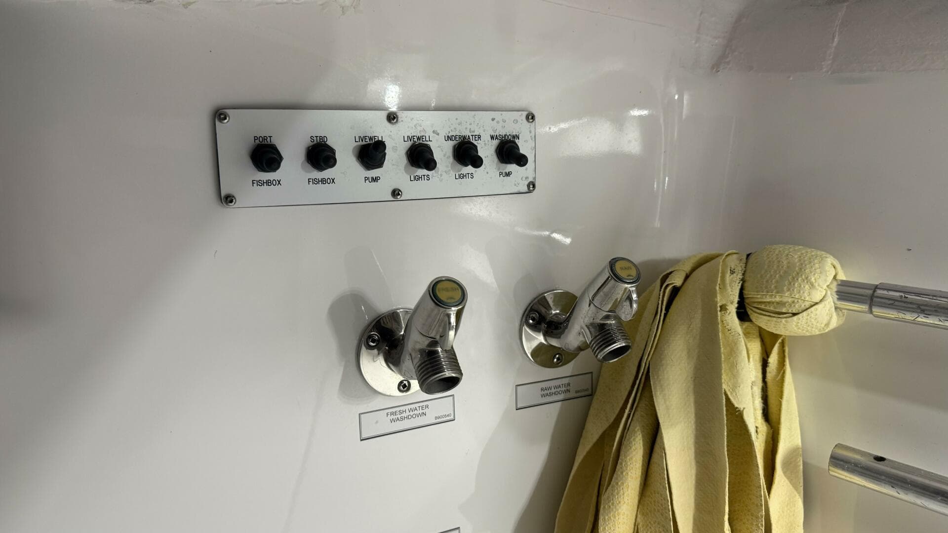 2020 Hatteras GT 45 Express — photo 33