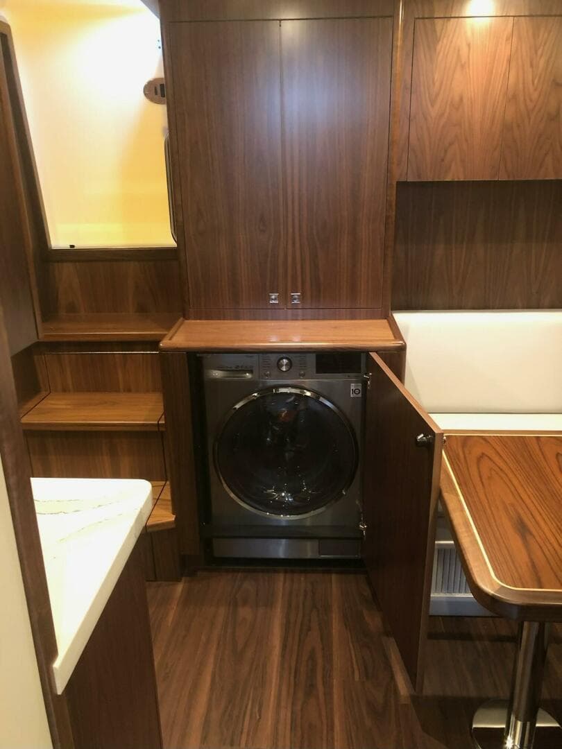 2020 Hatteras GT 45 Express — photo 26