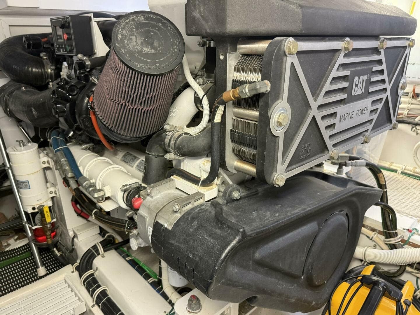 2020 Hatteras GT 45 Express — photo 47