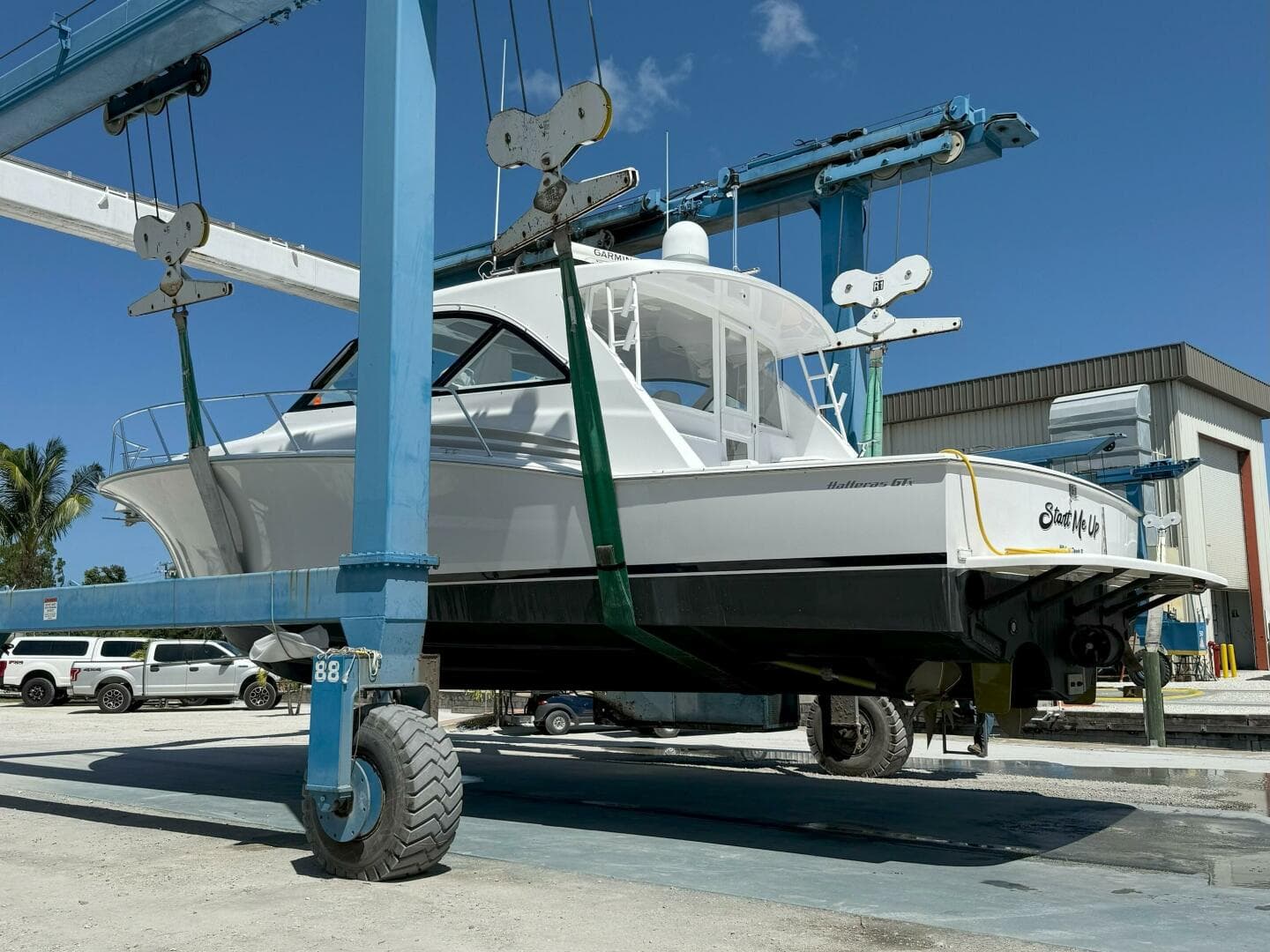 2020 Hatteras GT 45 Express — photo 11