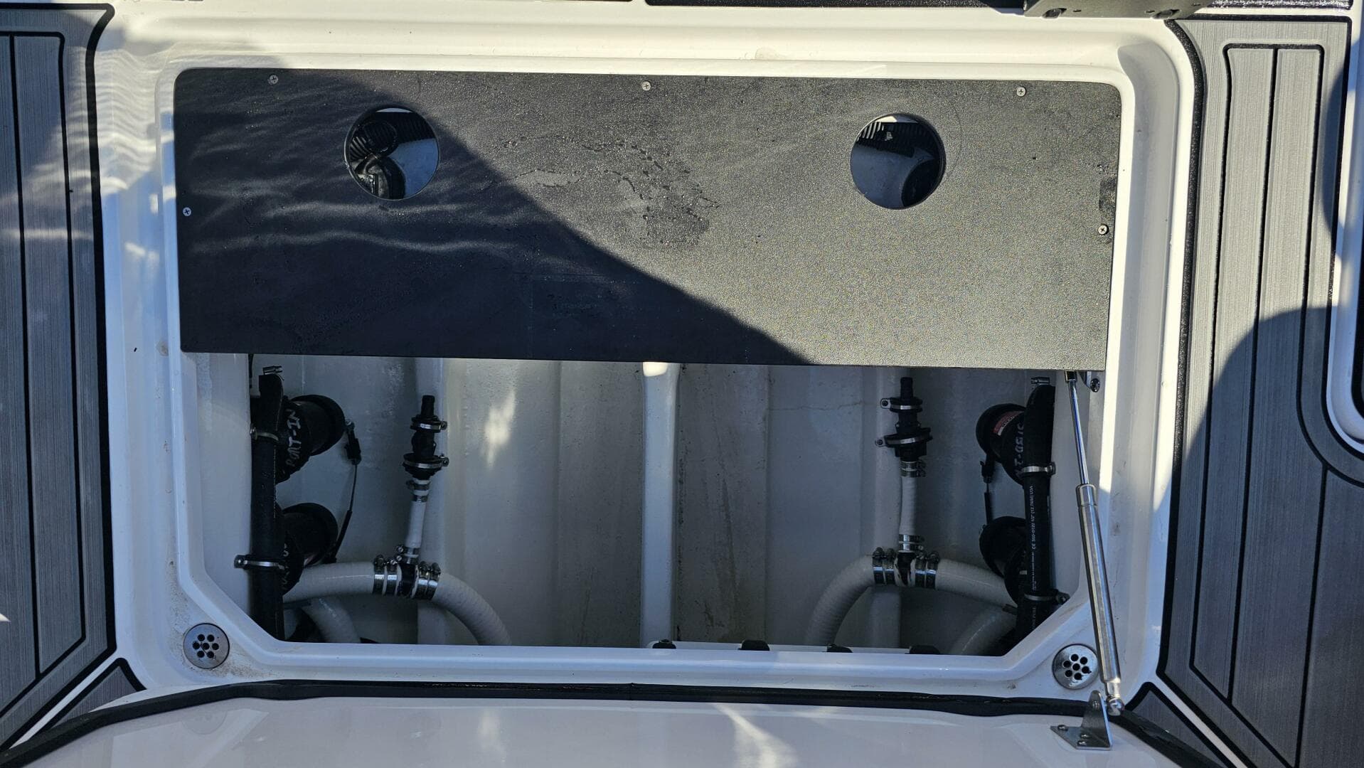 2024 Nor-Tech 390 Sport Center Console — photo 45