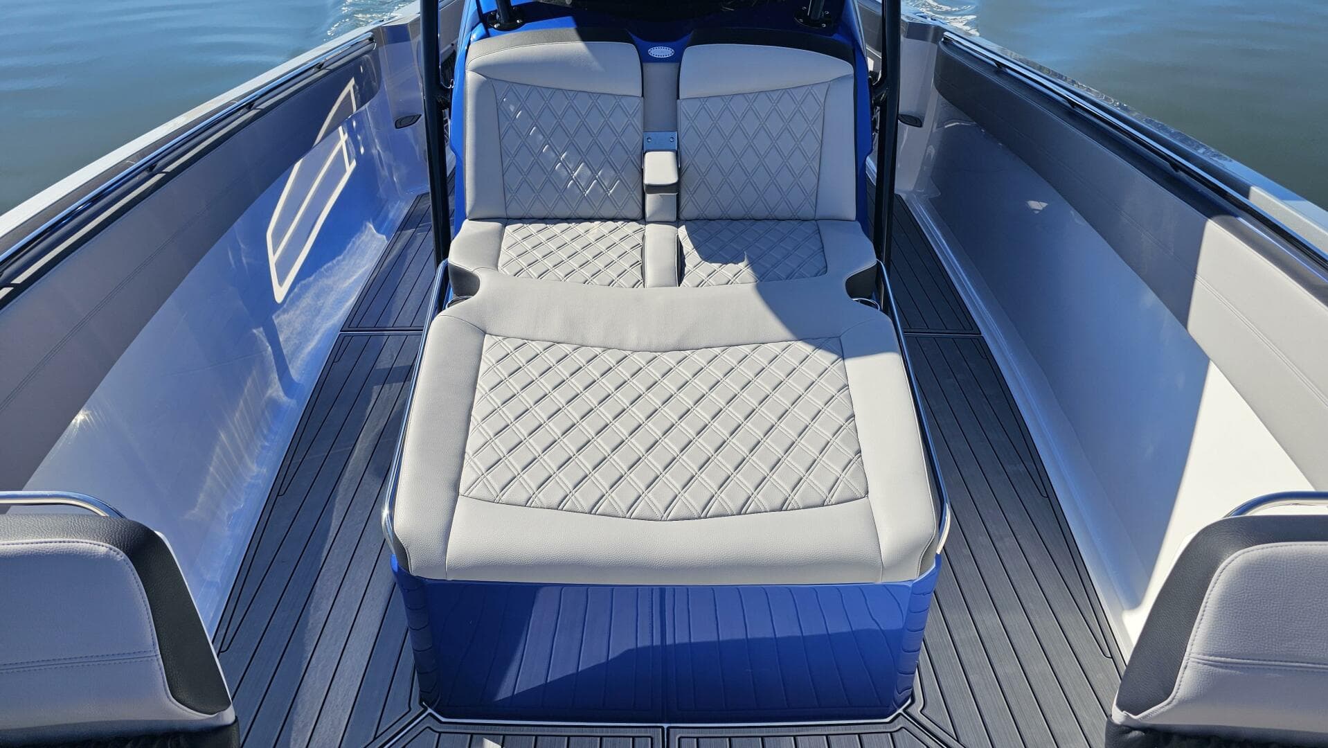 2024 Nor-Tech 390 Sport Center Console — photo 37